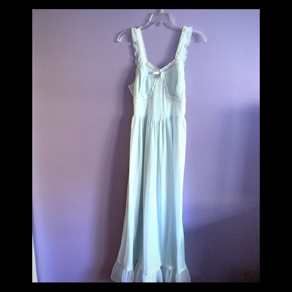 vintage sleeping gown